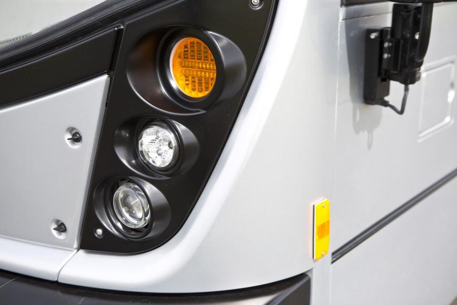 Детали экстерьера Alexander Dennis Enviro500 2014 года  (NA) (фото 2 из 23)